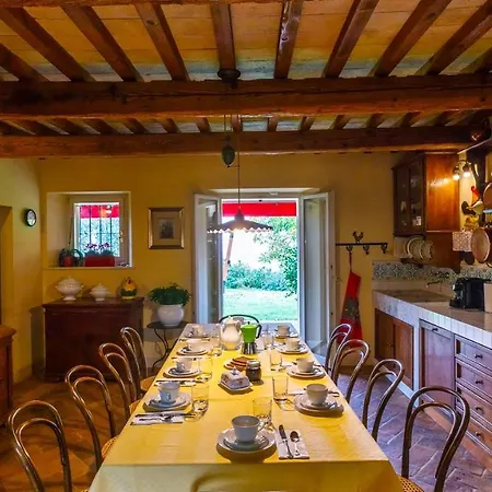 Villa Mosca 14, Emma Pesaro